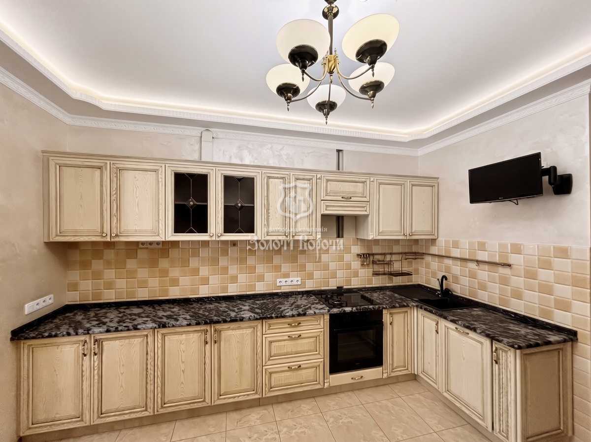 Продажа 3-комнатной квартиры 136 м², Вышгородская ул., 45/2