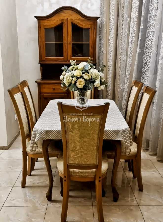 Продажа 3-комнатной квартиры 136 м², Вышгородская ул., 45/2