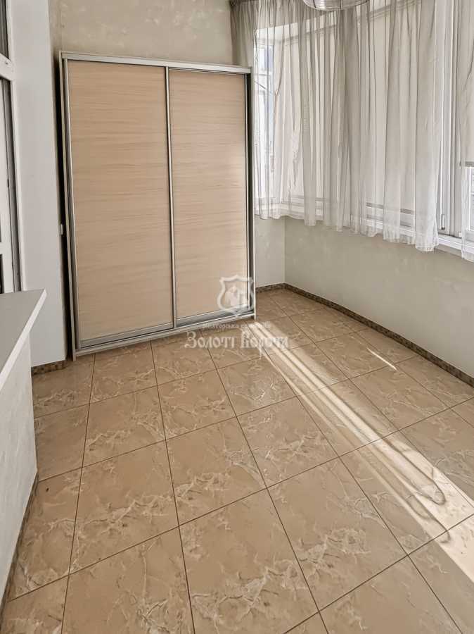 Продажа 3-комнатной квартиры 136 м², Вышгородская ул., 45/2