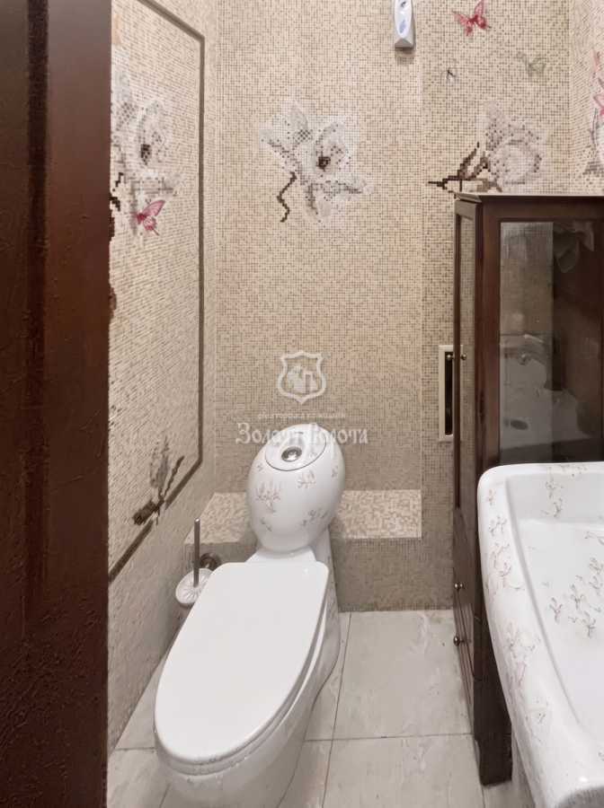 Продажа 3-комнатной квартиры 136 м², Вышгородская ул., 45/2