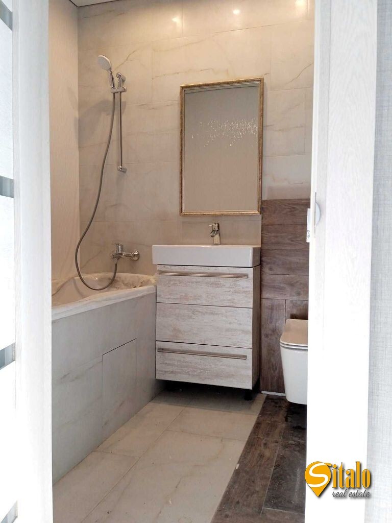Продажа 2-комнатной квартиры 54 м², Вишняковская ул., 4
