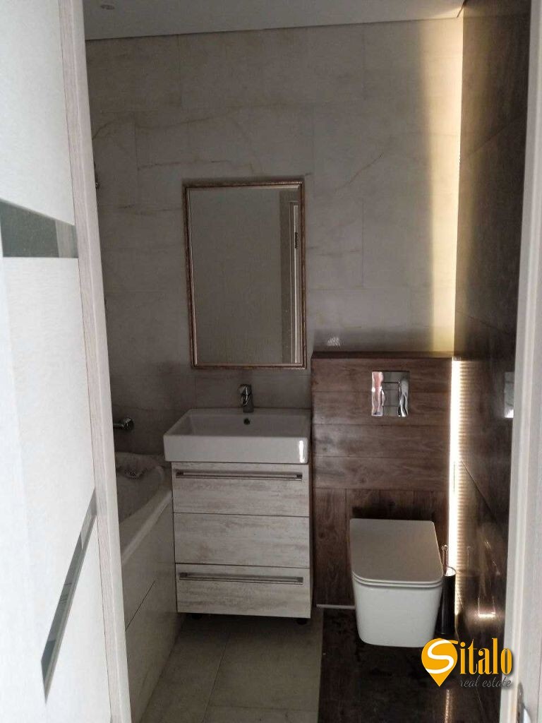 Продажа 2-комнатной квартиры 54 м², Вишняковская ул., 4