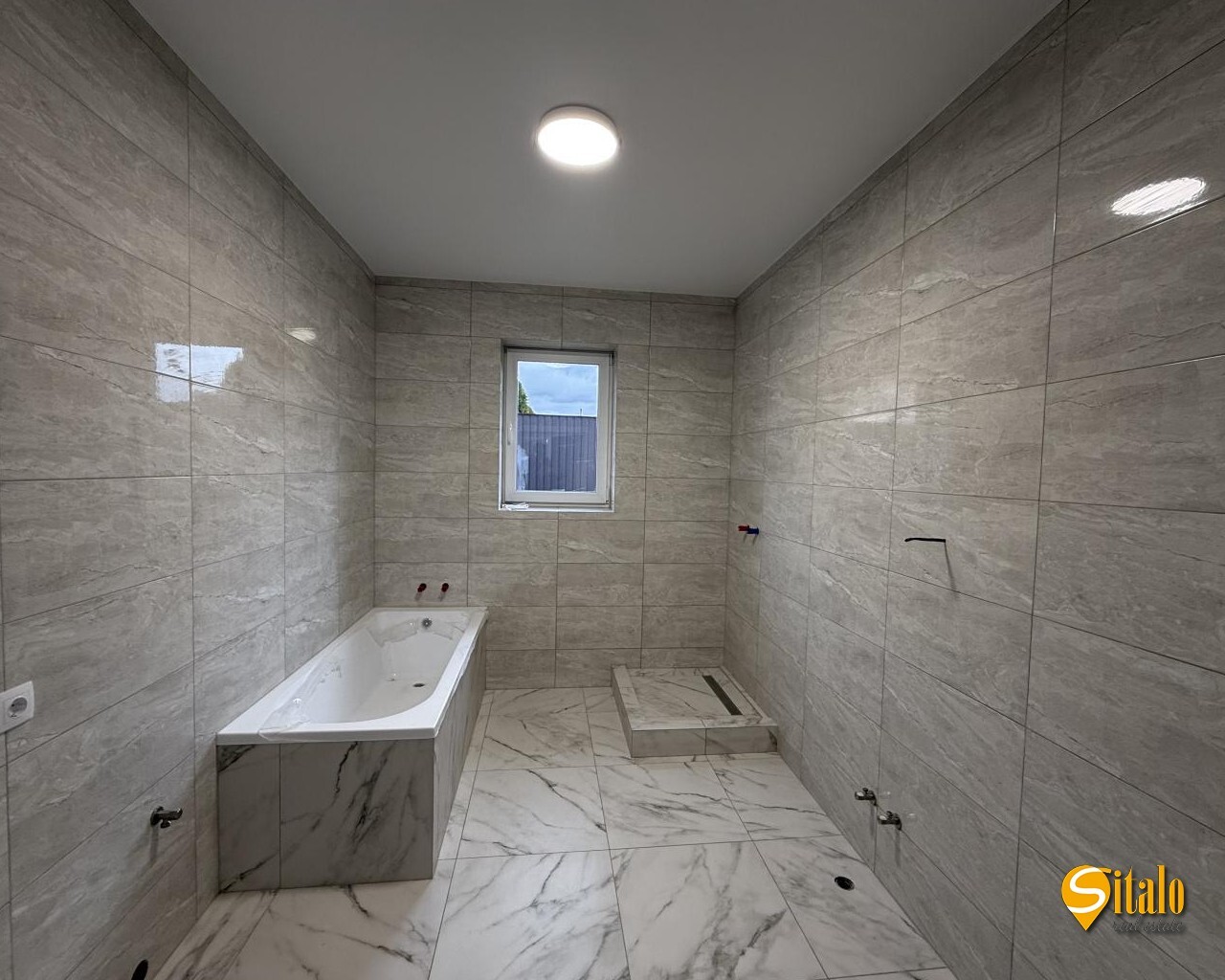 Продаж будинку 126 м²