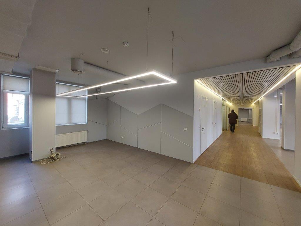 Оренда офісу 2500 м², Спаська вул.