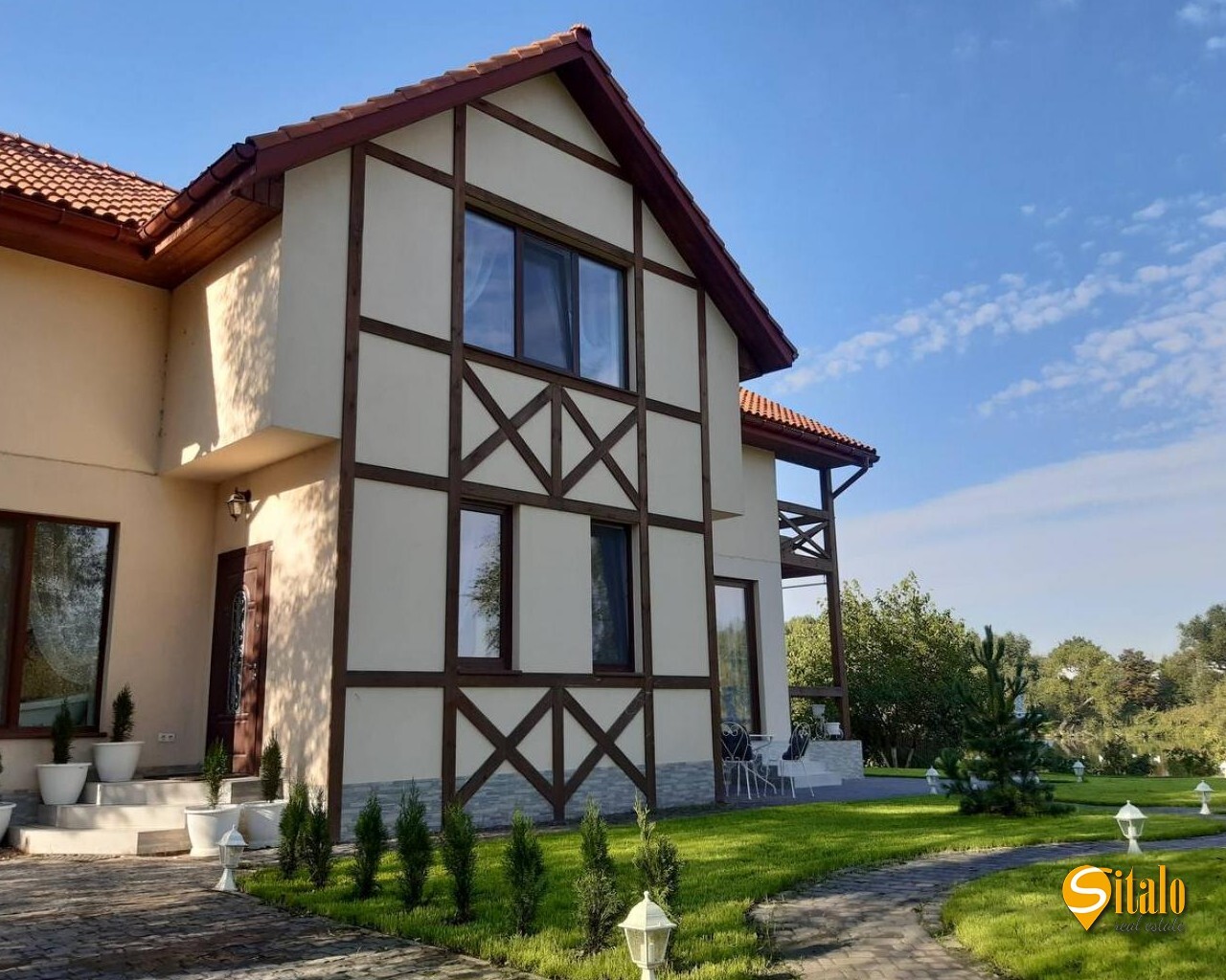 Оренда будинку 207 м²