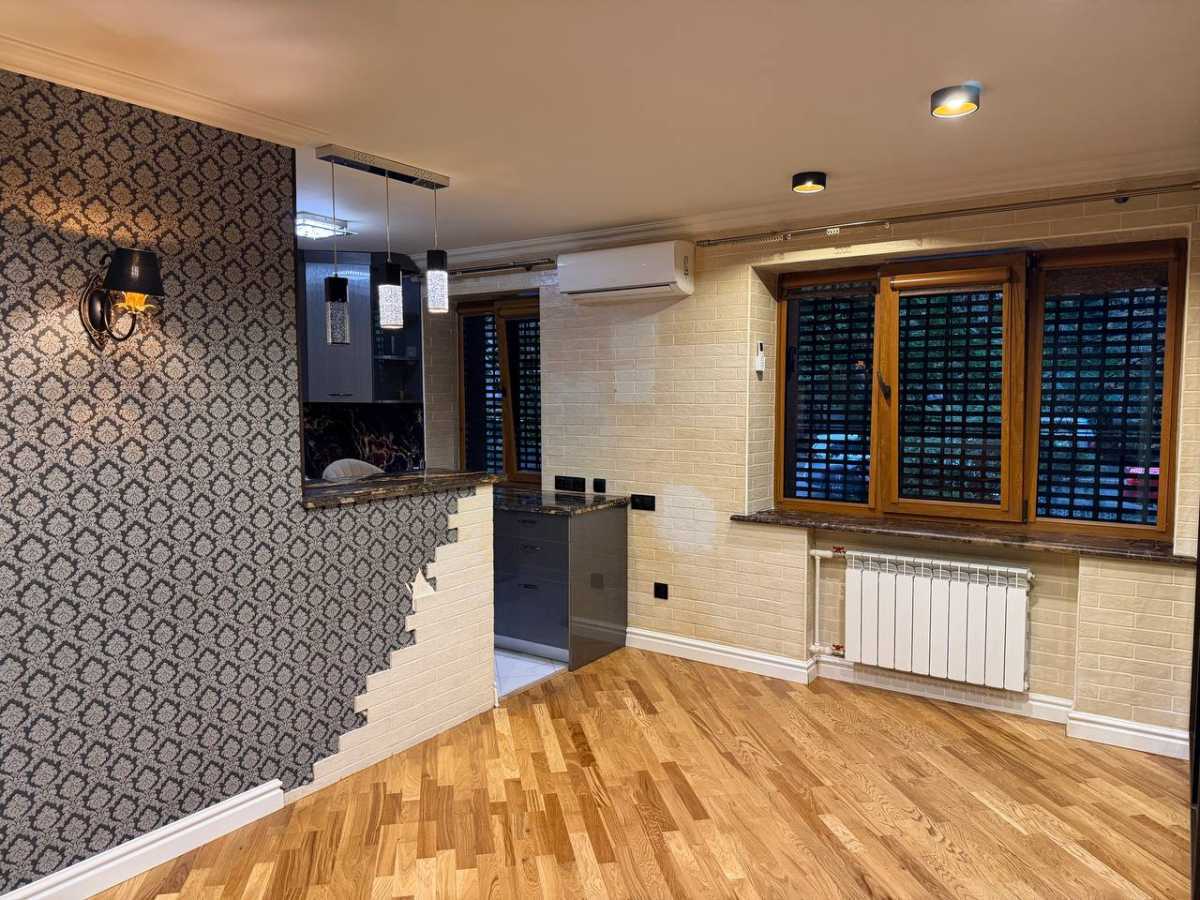 Продажа 1-комнатной квартиры 45 м², Деревлянская ул., 19Б