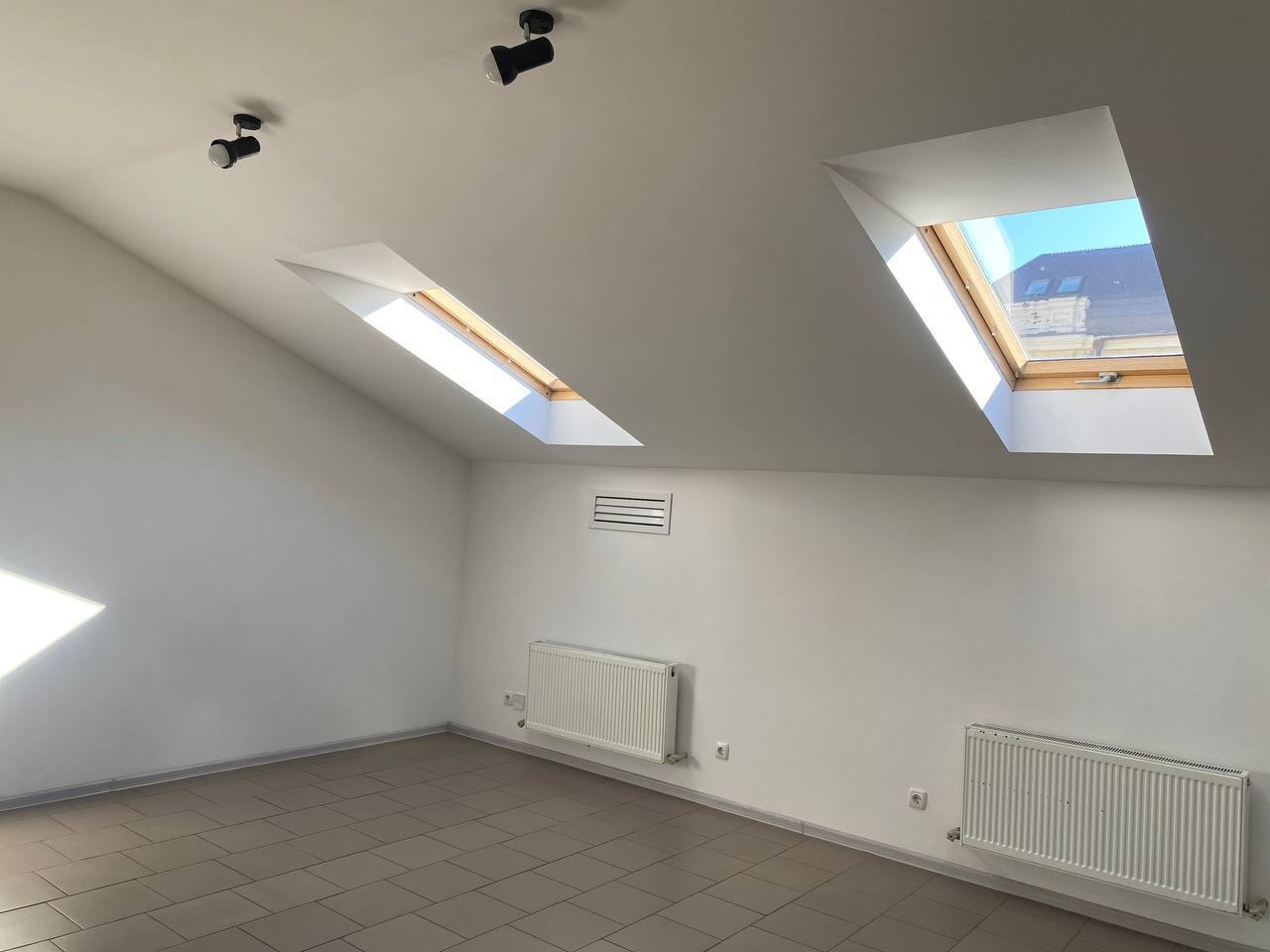 Оренда офісу 250 м², Шевченка пл.