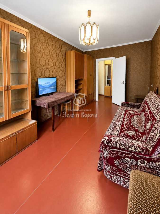 Продажа 2-комнатной квартиры 53.2 м², Зодчих ул., 4