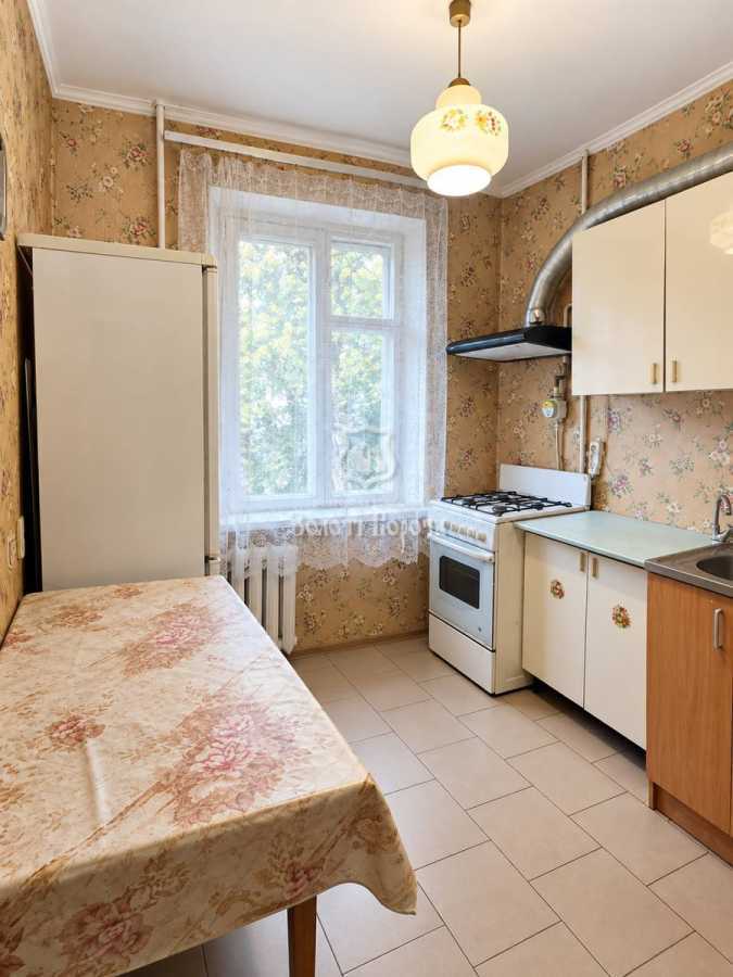 Продажа 2-комнатной квартиры 53.2 м², Зодчих ул., 4