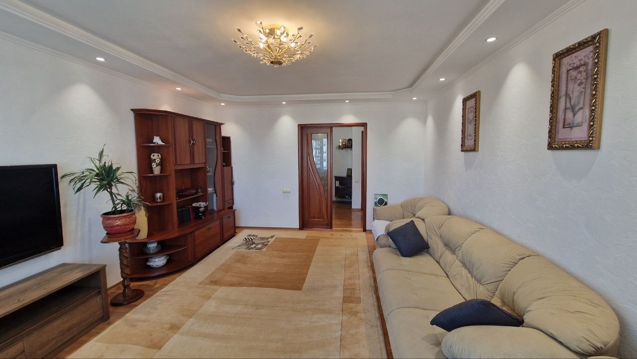 Продажа 3-комнатной квартиры 80 м², Левитана ул.