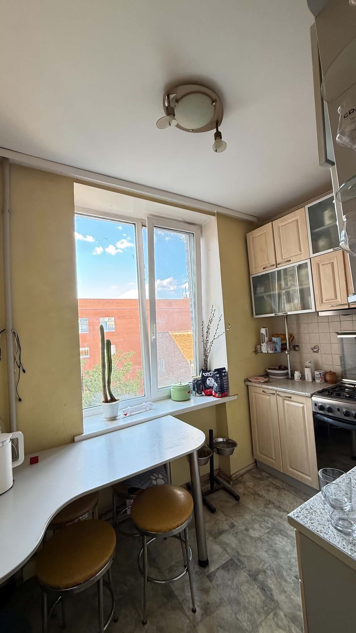 Продажа 3-комнатной квартиры 72 м², Европейский бул., 1
