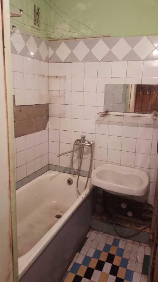 Продажа 3-комнатной квартиры 70 м², Булгакова ул., 5
