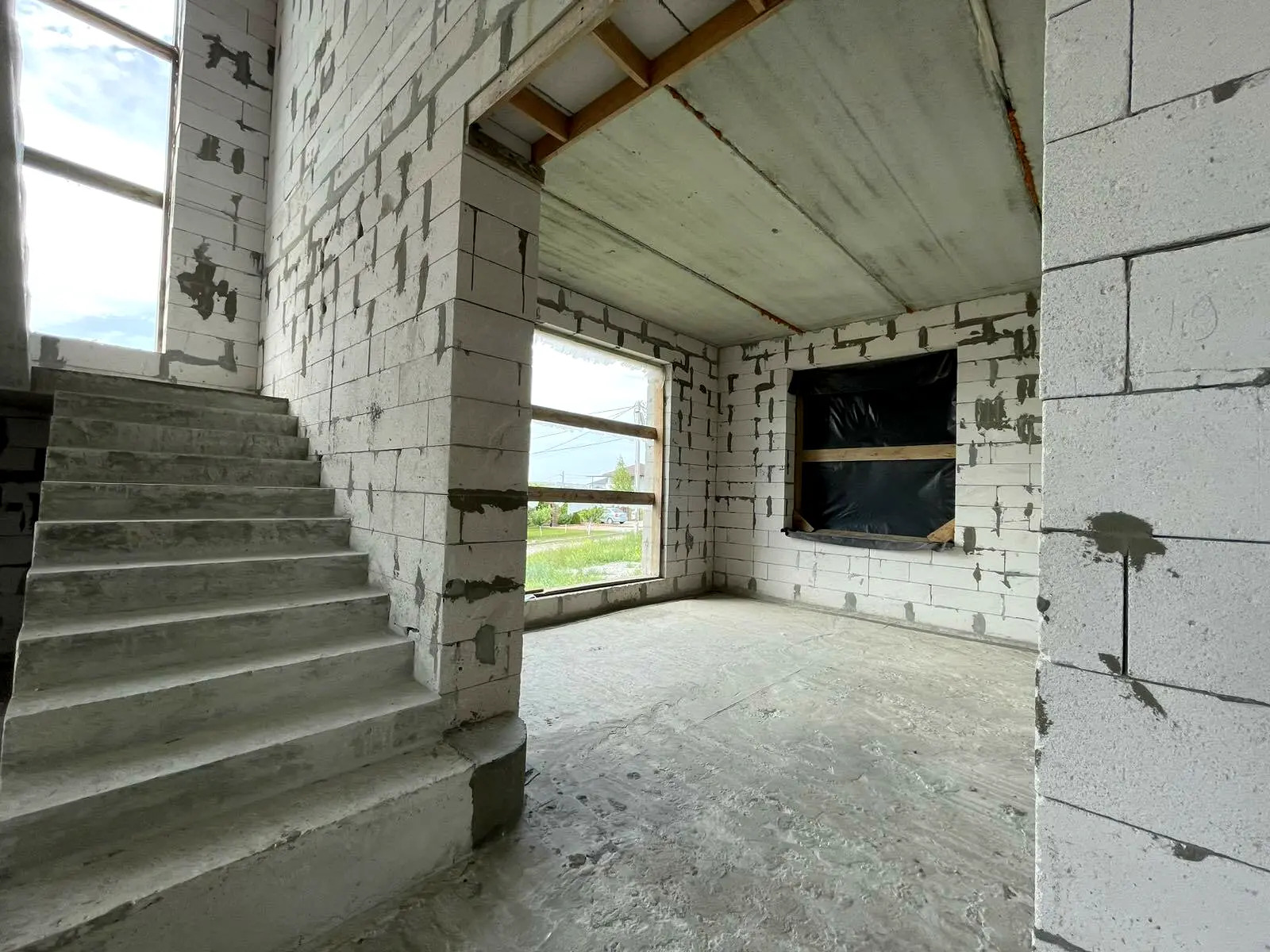 Продажа дома 280 м², Изумрудный пер.
