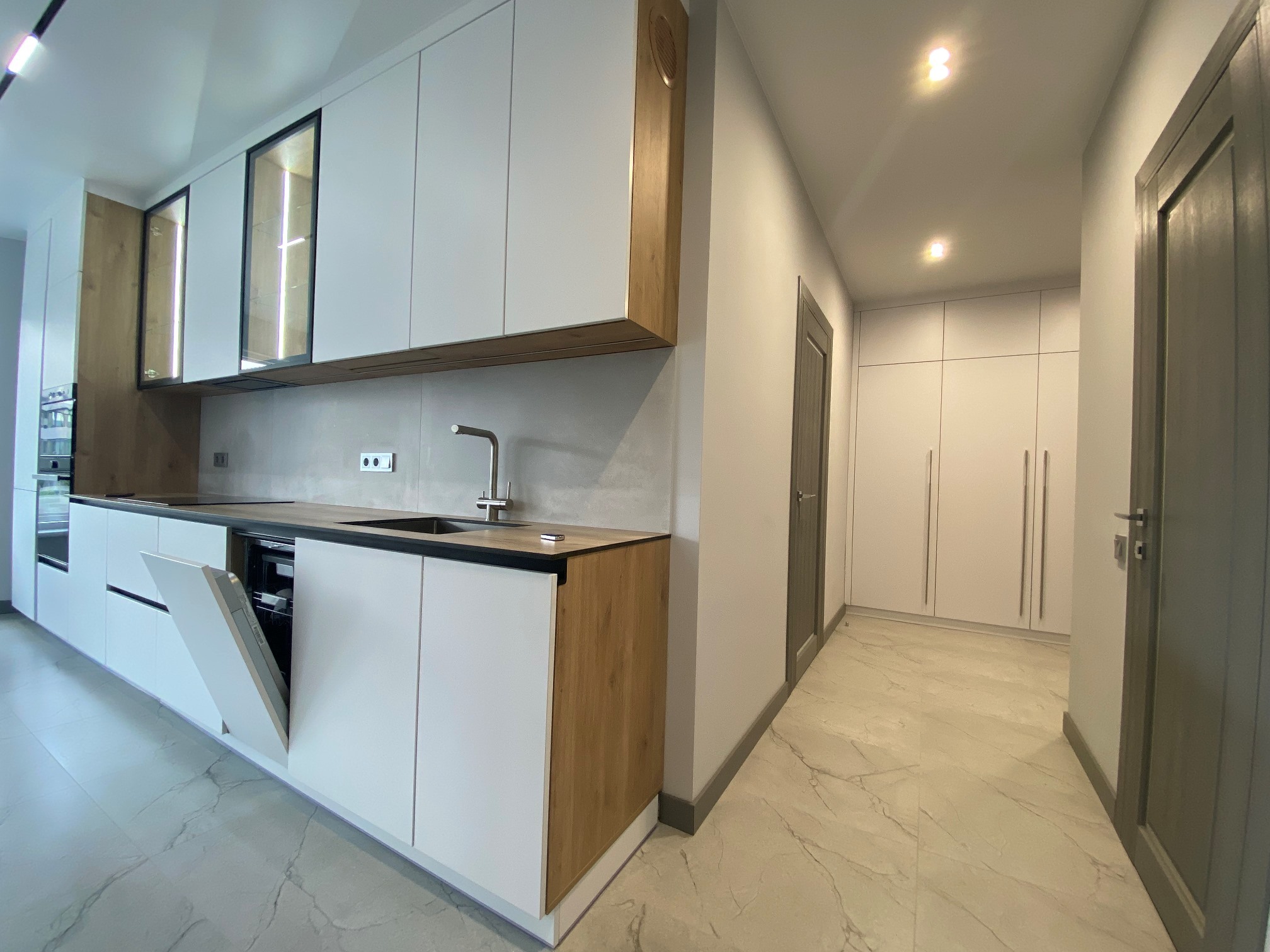 Аренда 3-комнатной квартиры 71 м², ЖК White Lines, ДОМ 2