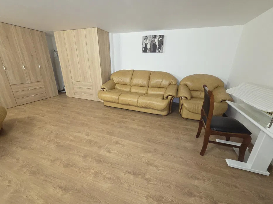 Оренда будинку 221 м², Саперно-Слобідський про-д