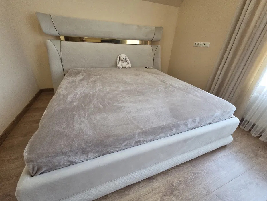 Оренда будинку 221 м², Саперно-Слобідський про-д