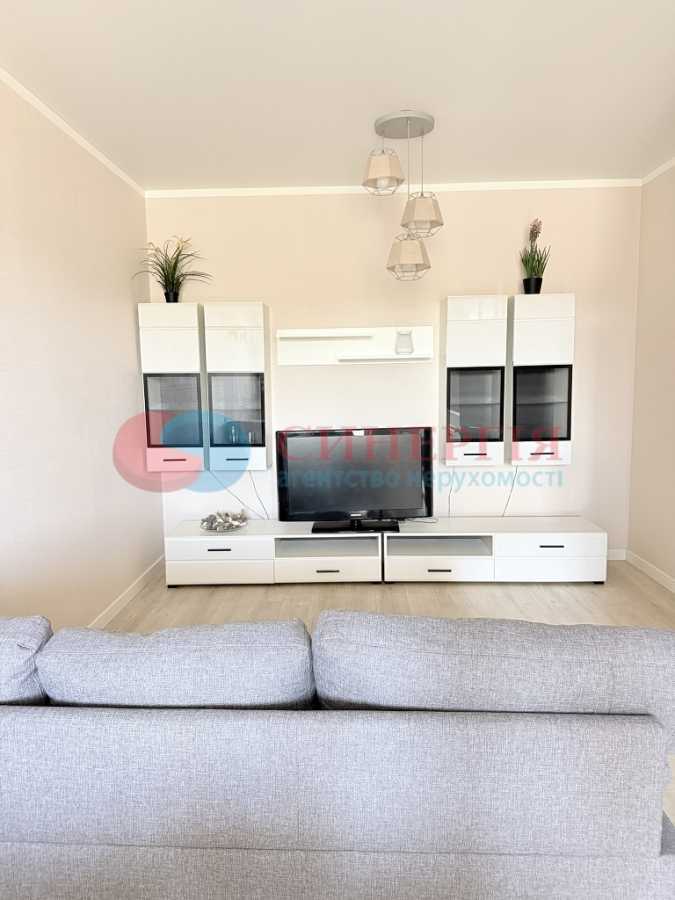 Оренда 2-кімнатної квартири 78 м², Мельникова, 51Б