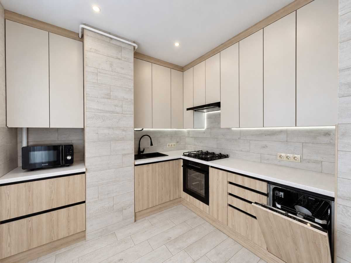 Аренда 2-комнатной квартиры 52 м², Практичная ул., 3