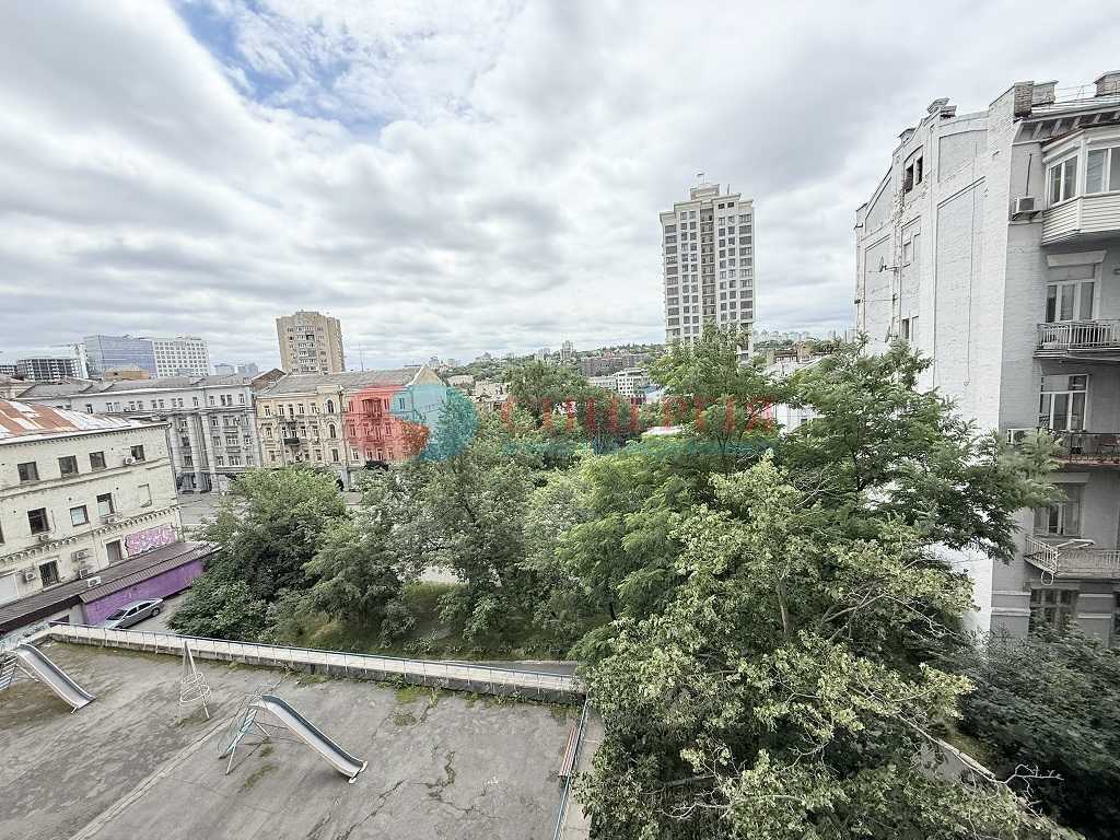 Продажа 3-комнатной квартиры 68 м², Саксаганского ул., 54/56