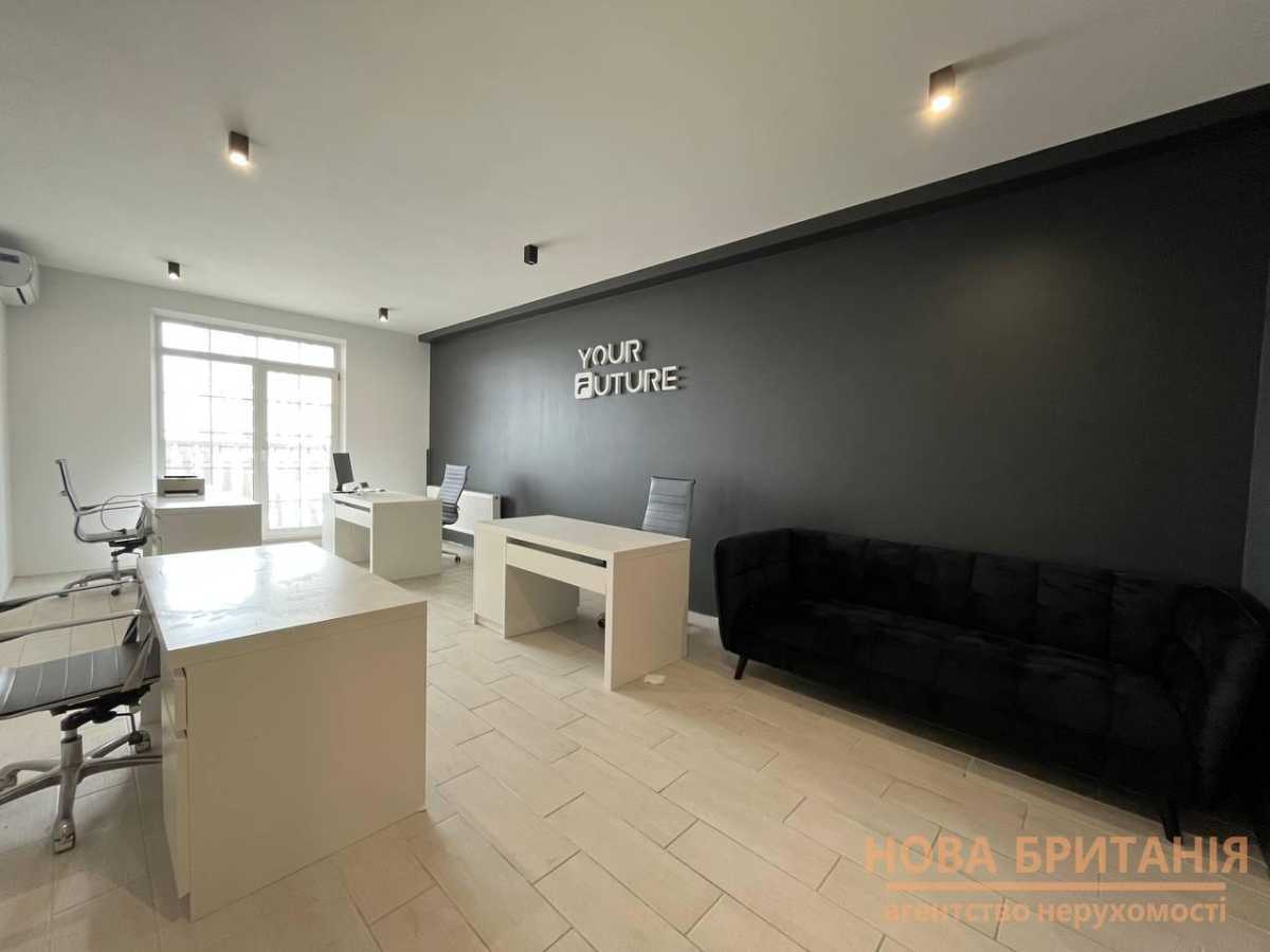Продажа 1-комнатной квартиры 38 м², Михаила Максимовича ул., 24А