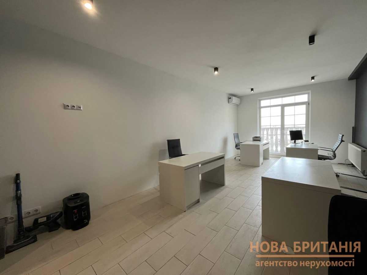 Продажа 1-комнатной квартиры 38 м², Михаила Максимовича ул., 24А