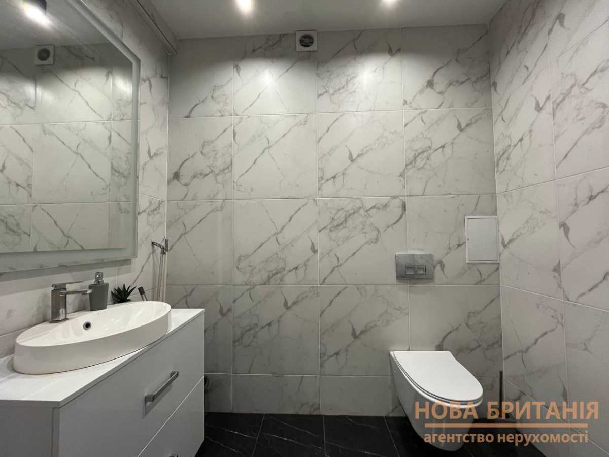 Продажа 1-комнатной квартиры 38 м², Михаила Максимовича ул., 24А