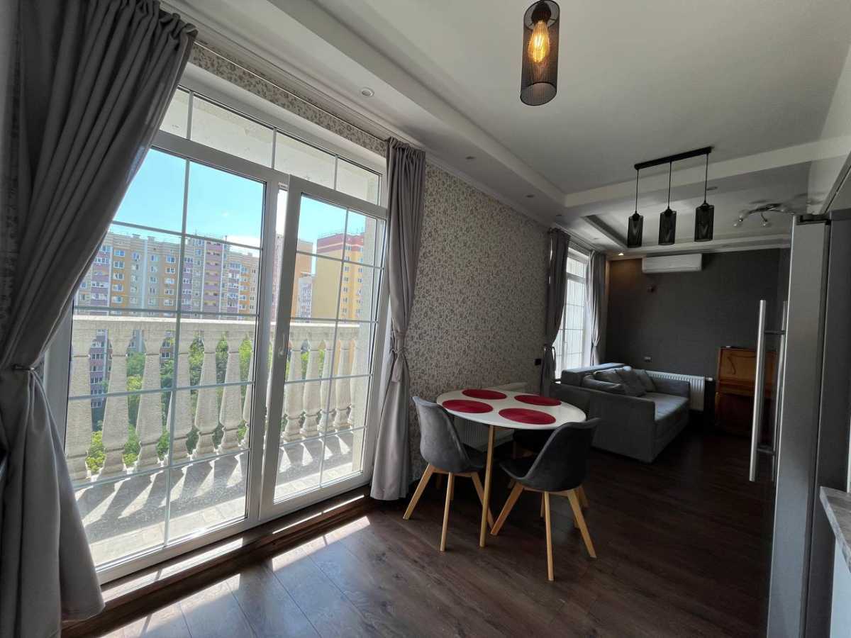 Продажа 1-комнатной квартиры 68 м², Михаила Максимовича ул., 28