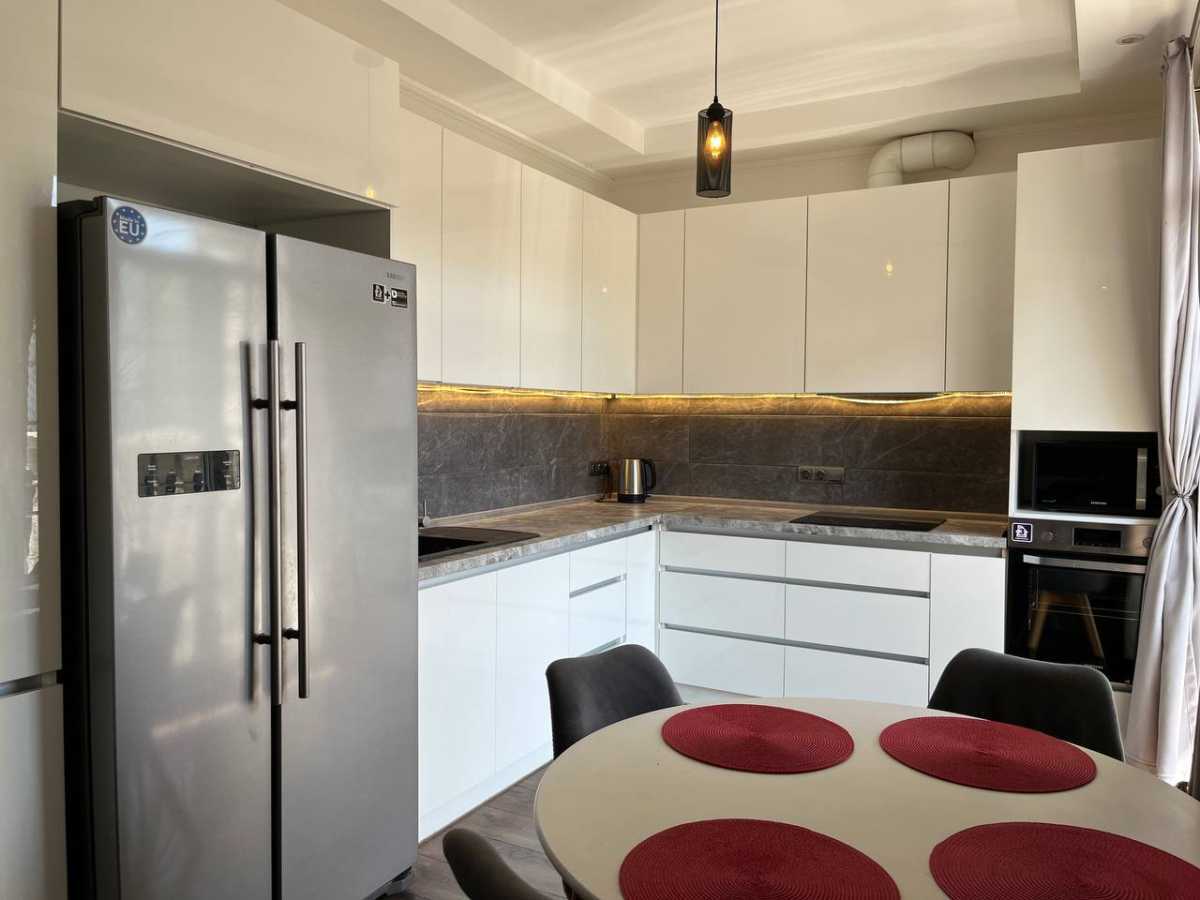 Продажа 1-комнатной квартиры 68 м², Михаила Максимовича ул., 28