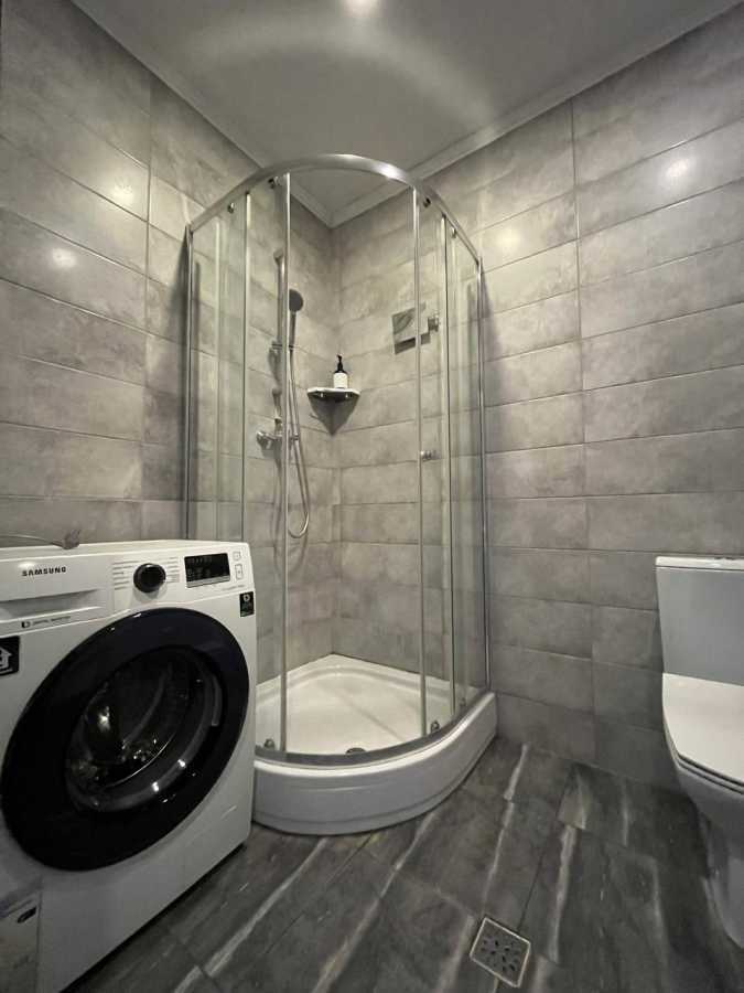 Продажа 1-комнатной квартиры 68 м², Михаила Максимовича ул., 28