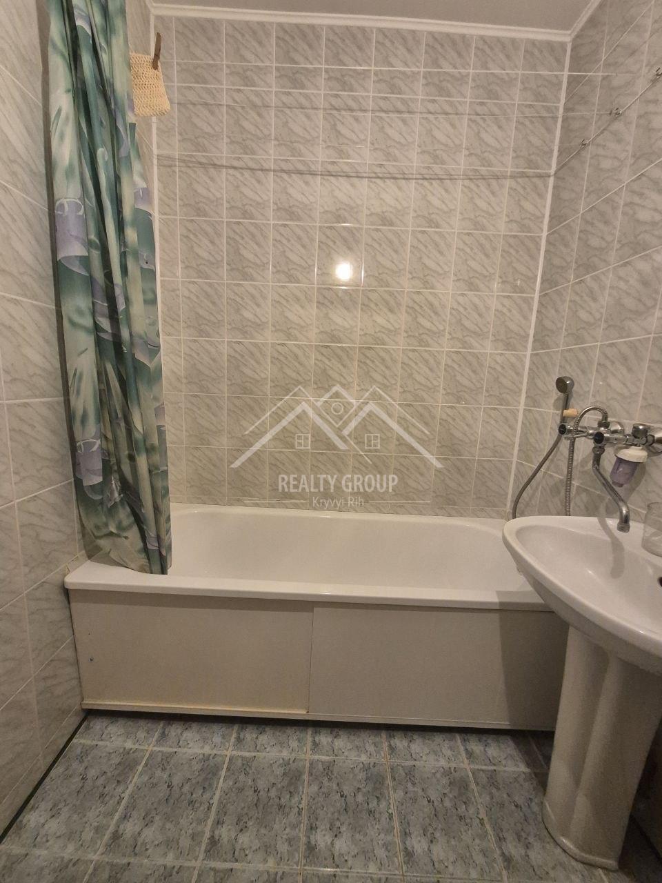 Продажа 3-комнатной квартиры 63 м², Донецкая ул.