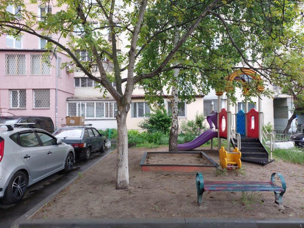 Продажа 4-комнатной квартиры 97 м², Кирилловская ул., 30/5