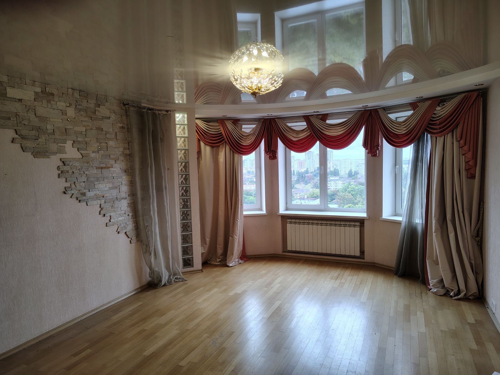 Продажа 3-комнатной квартиры 96 м², Николая Амосова ул., 4