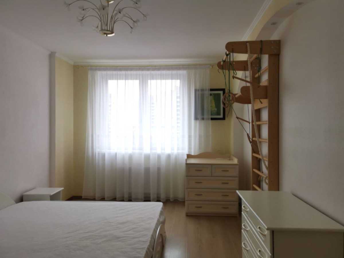 Аренда 2-комнатной квартиры 79 м², Раисы Окипной ул., 4