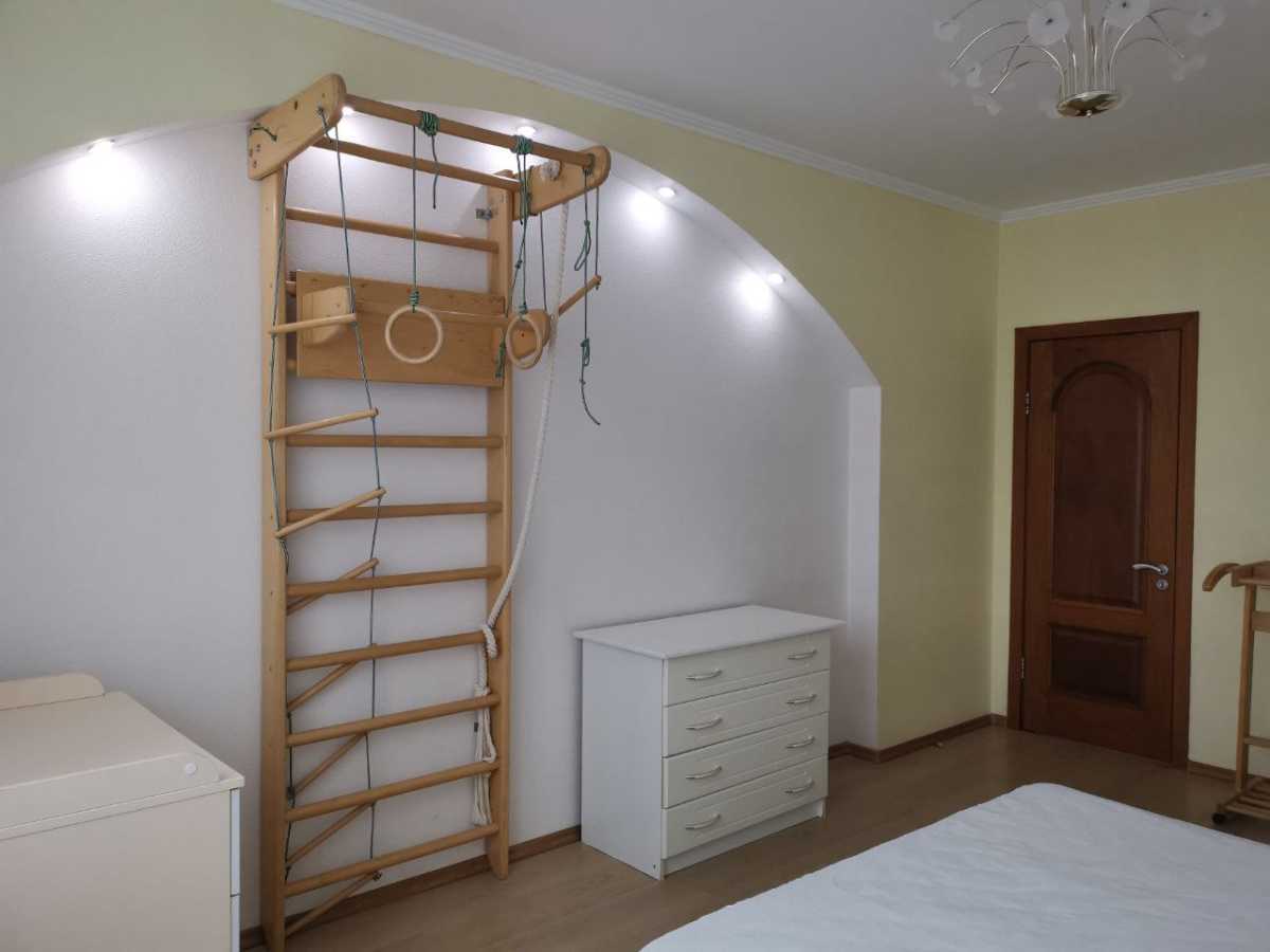 Аренда 2-комнатной квартиры 79 м², Раисы Окипной ул., 4