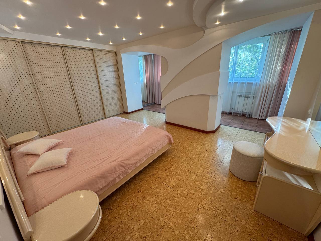 Аренда 3-комнатной квартиры 80 м², Рабочая ул.