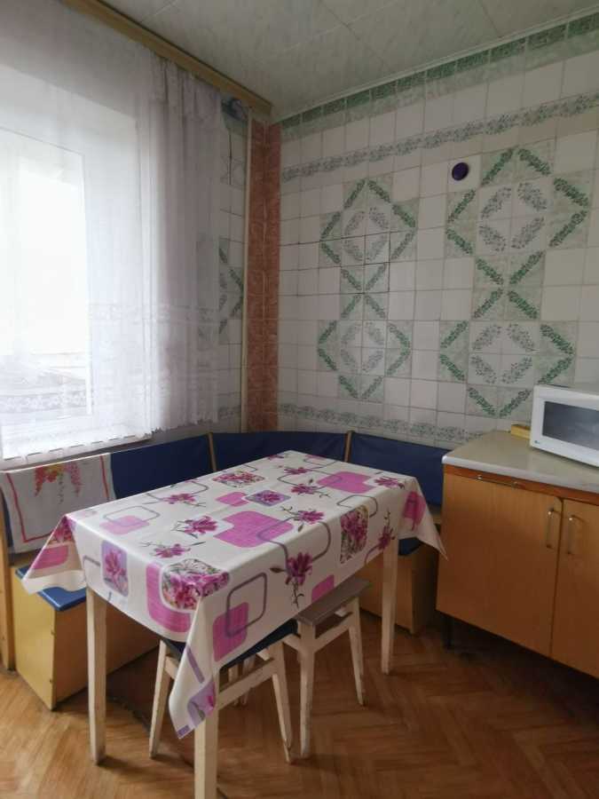 Оренда 4-кімнатної квартири 79 м², Володимира Маяковського просп., 72А