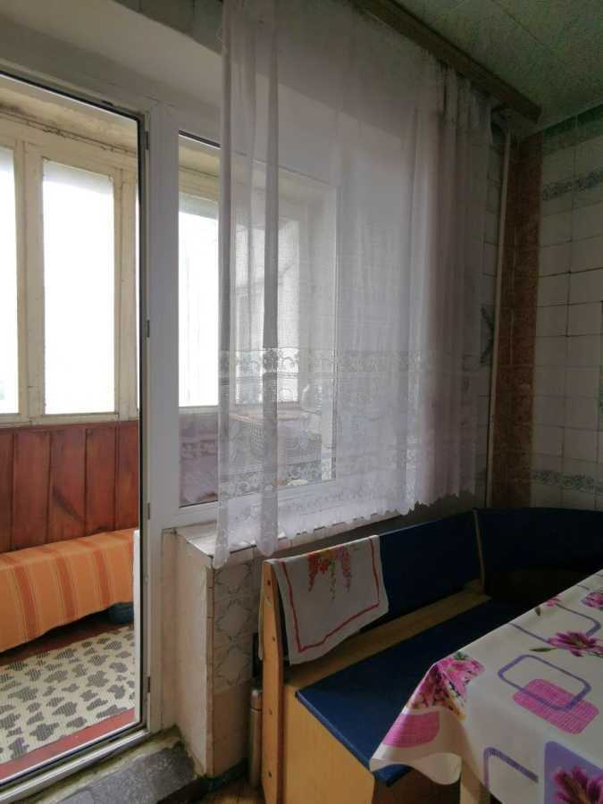 Оренда 4-кімнатної квартири 79 м², Володимира Маяковського просп., 72А