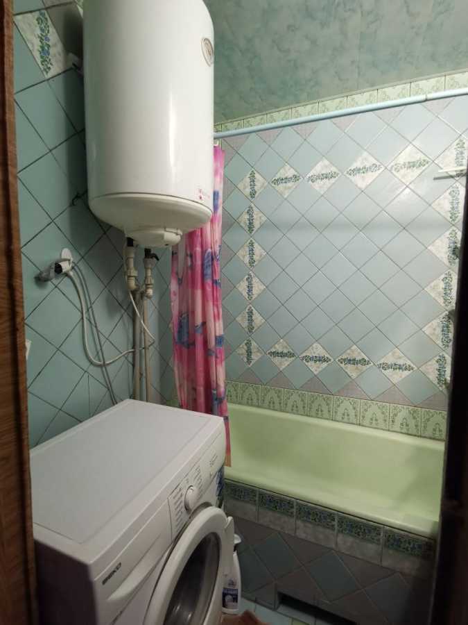 Оренда 4-кімнатної квартири 79 м², Володимира Маяковського просп., 72А