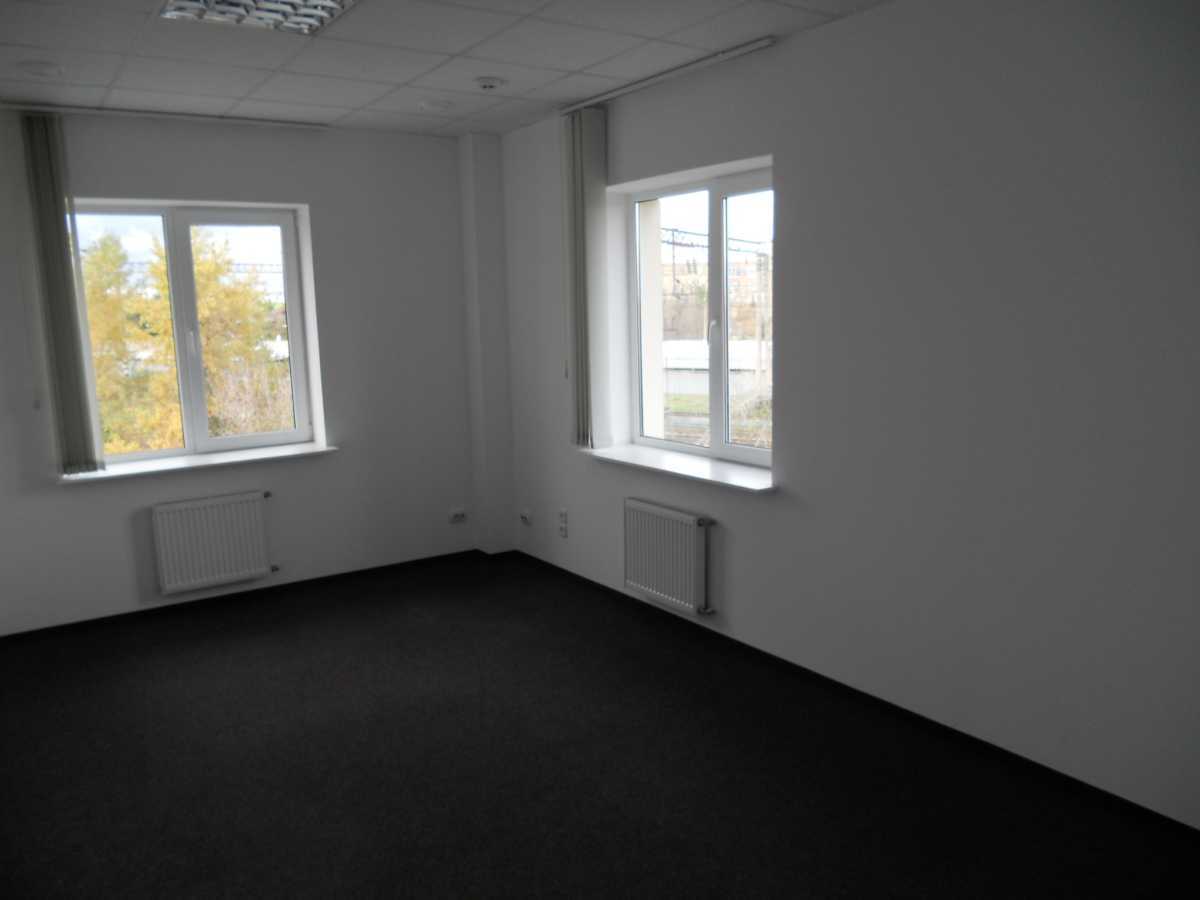 Оренда офісу 430 м², Новокостянтинівська вул.