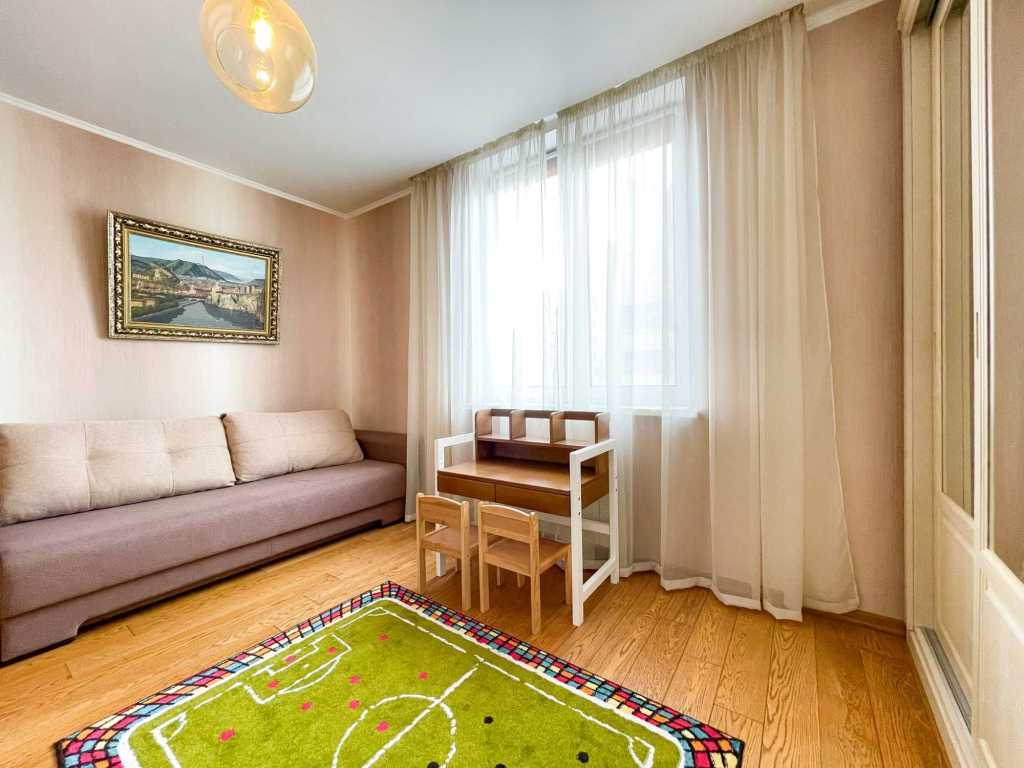 Продажа 4-комнатной квартиры 133 м², Срибнокильская ул., 22