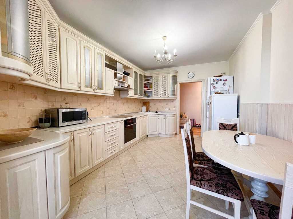 Продажа 4-комнатной квартиры 133 м², Срибнокильская ул., 22