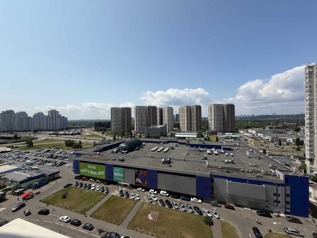Продажа 4-комнатной квартиры 133 м², Срибнокильская ул., 22