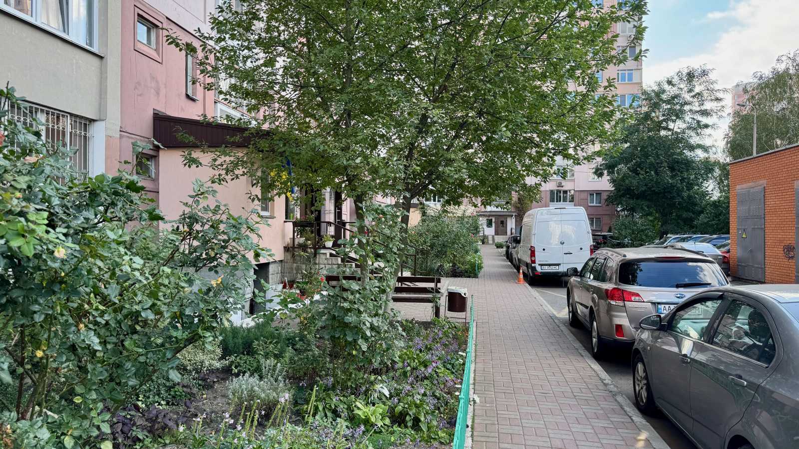 Аренда 1-комнатной квартиры 43 м², Елены Пчилки ул., 4