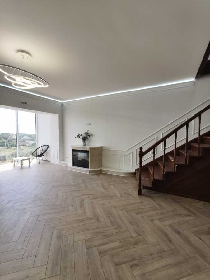 Продажа 2-комнатной квартиры 106 м², Вишневая ул.