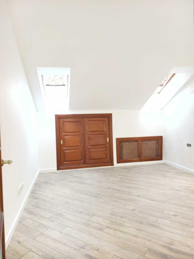 Продажа 2-комнатной квартиры 106 м², Вишневая ул.