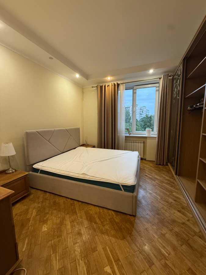 Оренда 3-кімнатної квартири 78 м², Михайла Бойчука вул., 9/12