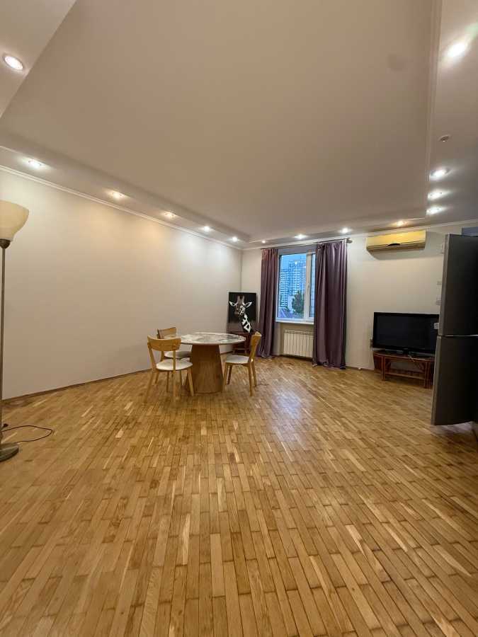 Оренда 3-кімнатної квартири 78 м², Михайла Бойчука вул., 9/12