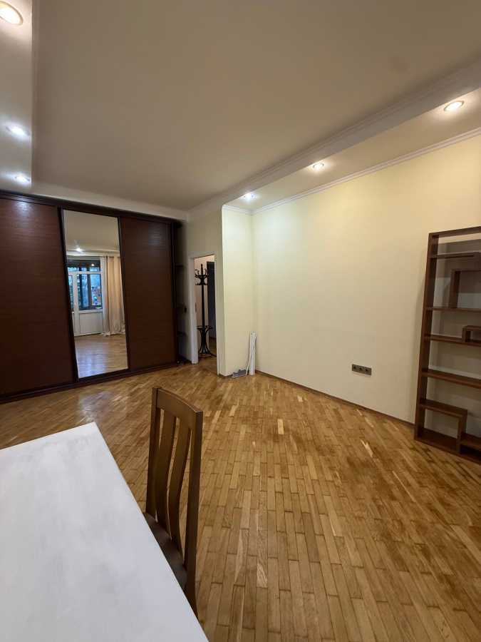 Оренда 3-кімнатної квартири 78 м², Михайла Бойчука вул., 9/12