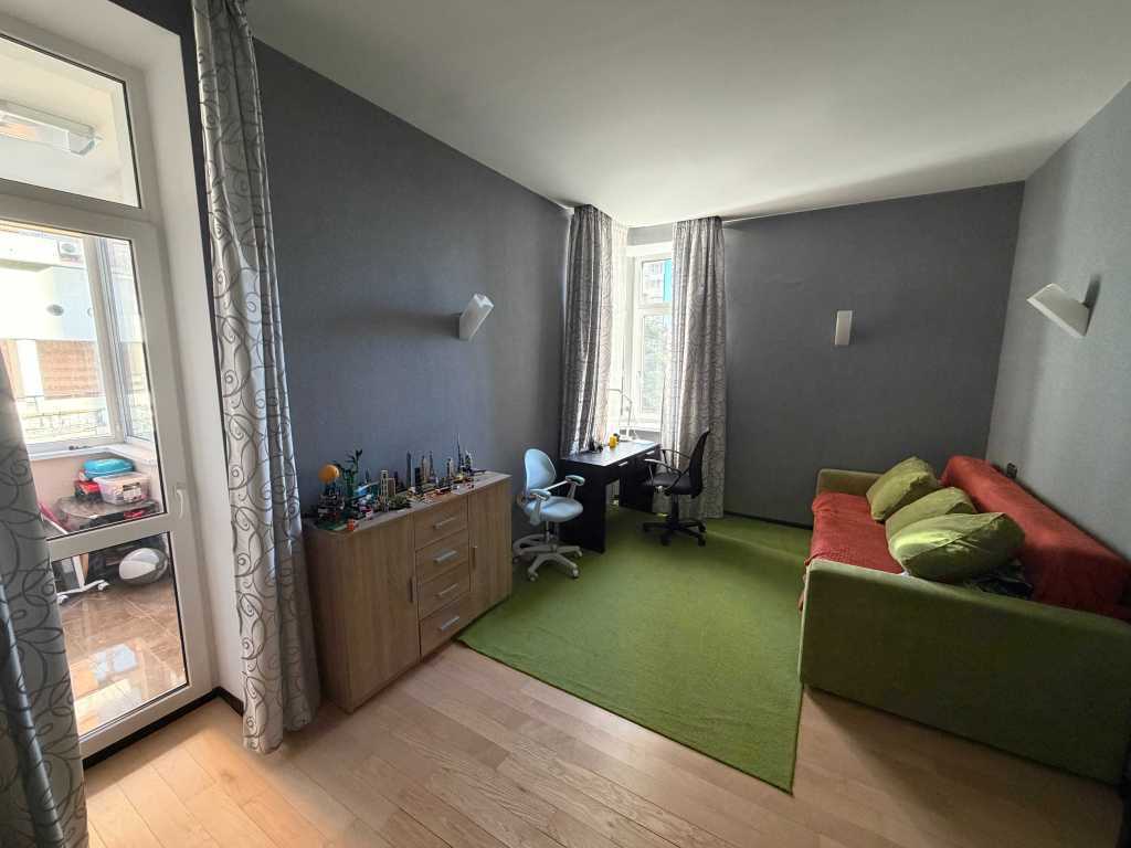 Аренда 4-комнатной квартиры 209 м², Старонаводницкая ул., 13