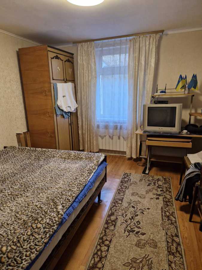 Оренда 1-кімнатної квартири 30 м², Нижній Вал вул., 1